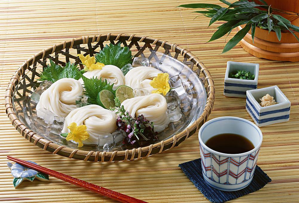 面對消費降級，餐飲品牌策劃公司教你如何經營